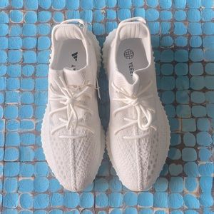 Adidas Yeezy Boost 350 V2 Bone | HQ6316 | Size US Mens 13